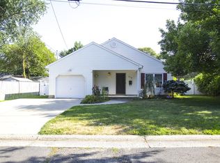 210 Raritan Pl, Middletown, NJ 07748
