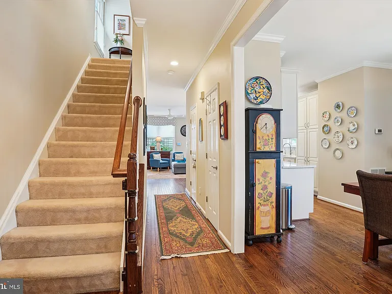 217 Highland Ridge Ave — Photo 11
