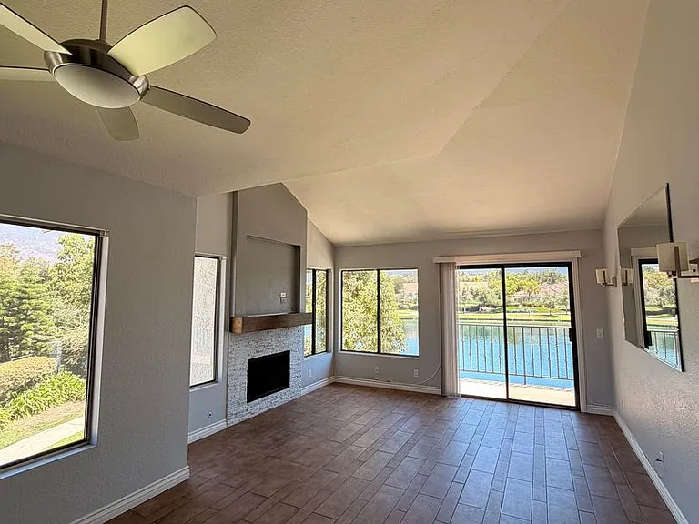 28 Vista Lago #28 — Photo 2