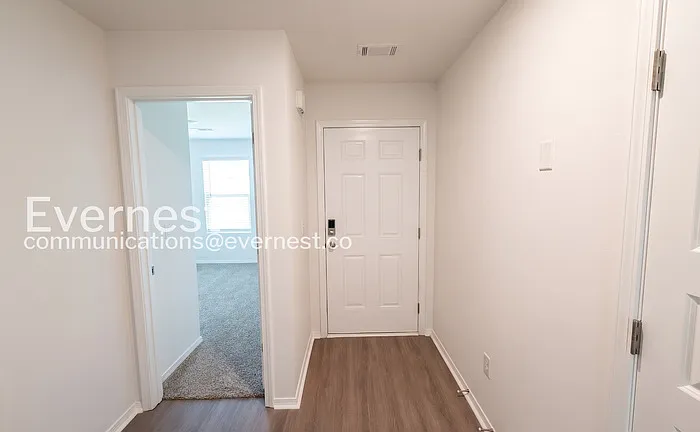 5 bed, 3.0 bath, 1867 sqft, $1,855 — Photo 3