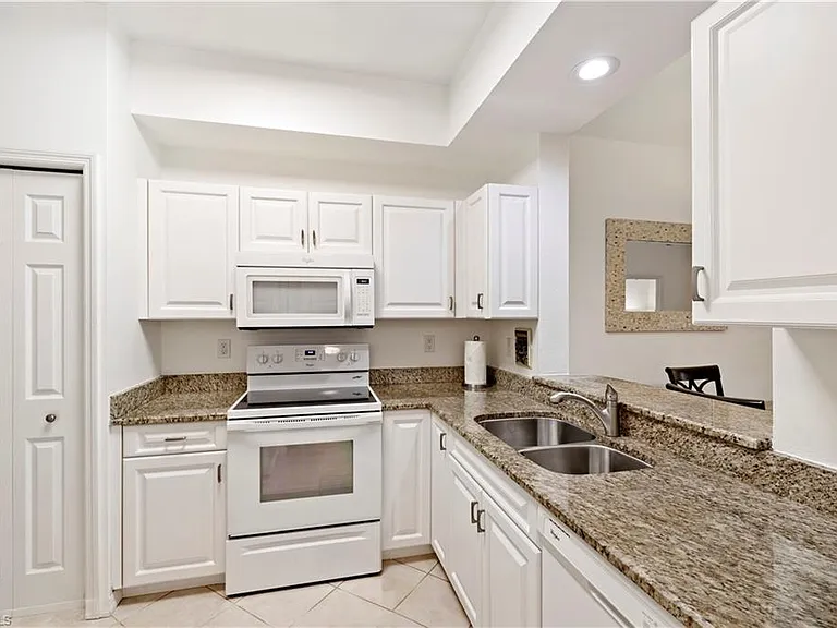 2345 Carrington Ct #6-102 — Photo 5
