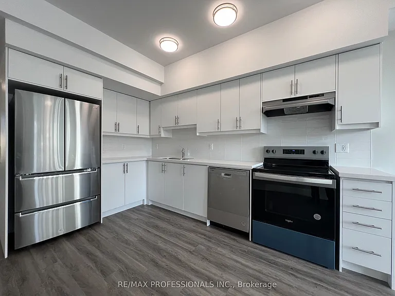 62 Dixfield Dr #106 — Photo 6