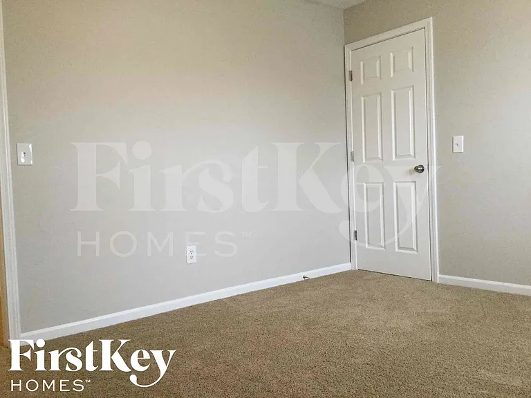 6914 Governors Point Blvd #B — Photo 13