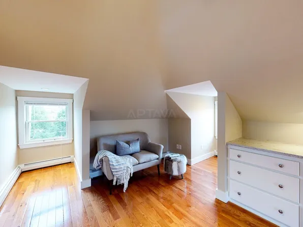 20 Pembroke St #2, Somerville, MA 02145