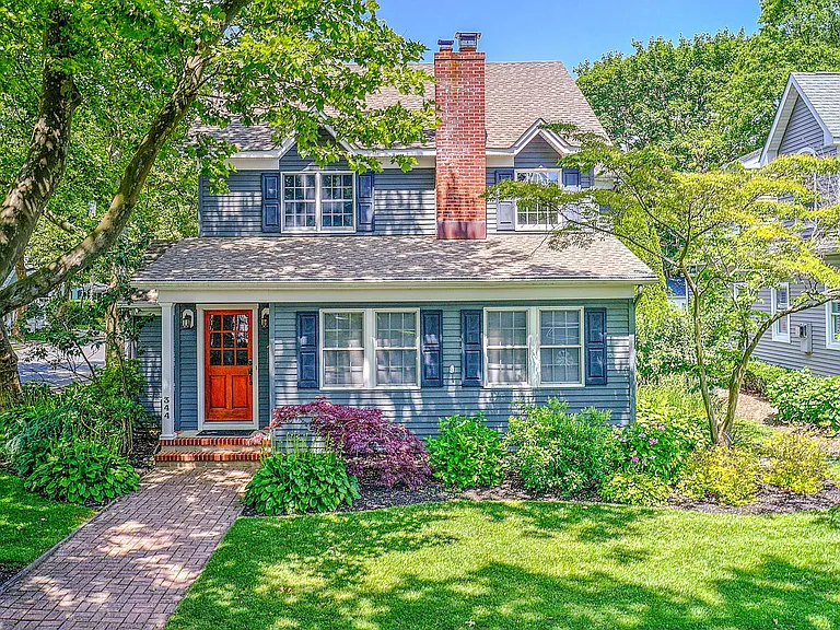344 Euclid Ave — Photo 2