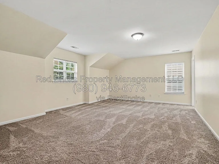 13502 Delstone Dr — Photo 23
