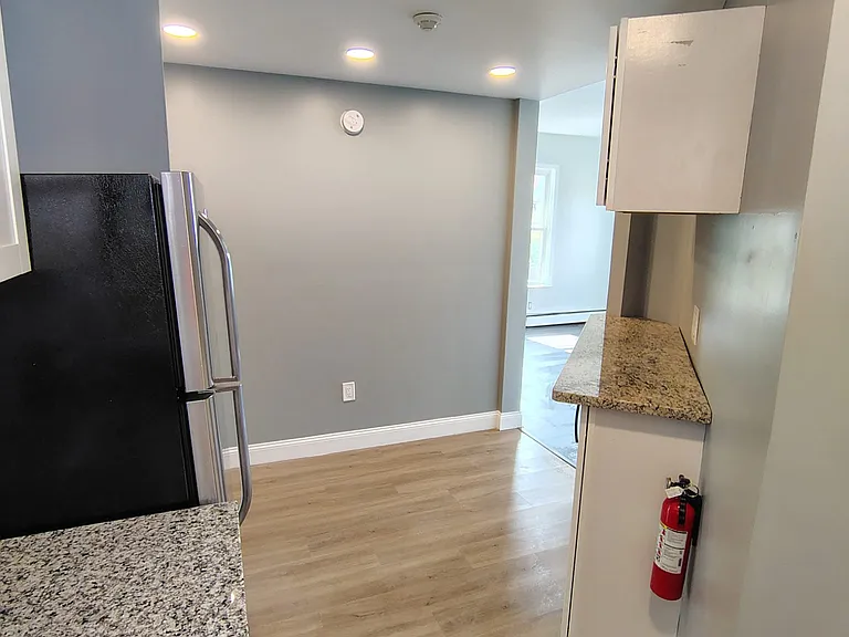 60 Harrison St #2 — Photo 16