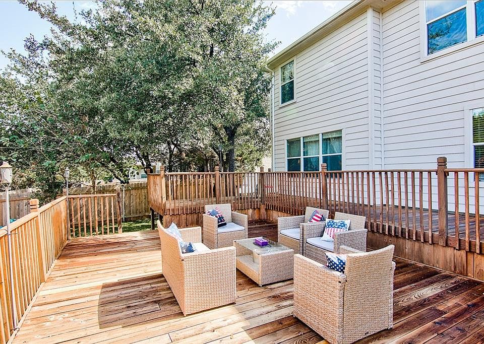 1st image of 224 Hoot Owl Ln N