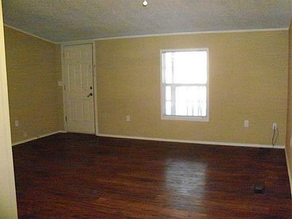 5th image of 452 2 Pines Ln