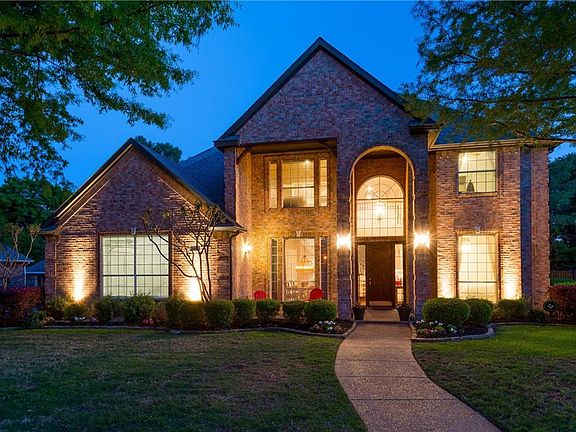 3rd image of 1327 Village Green Dr