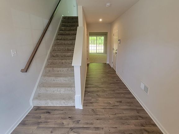 2nd image of 44058 Eucalyptus Way