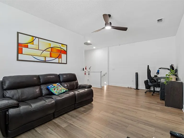 2021 Amelia Bay Pl — Photo 22