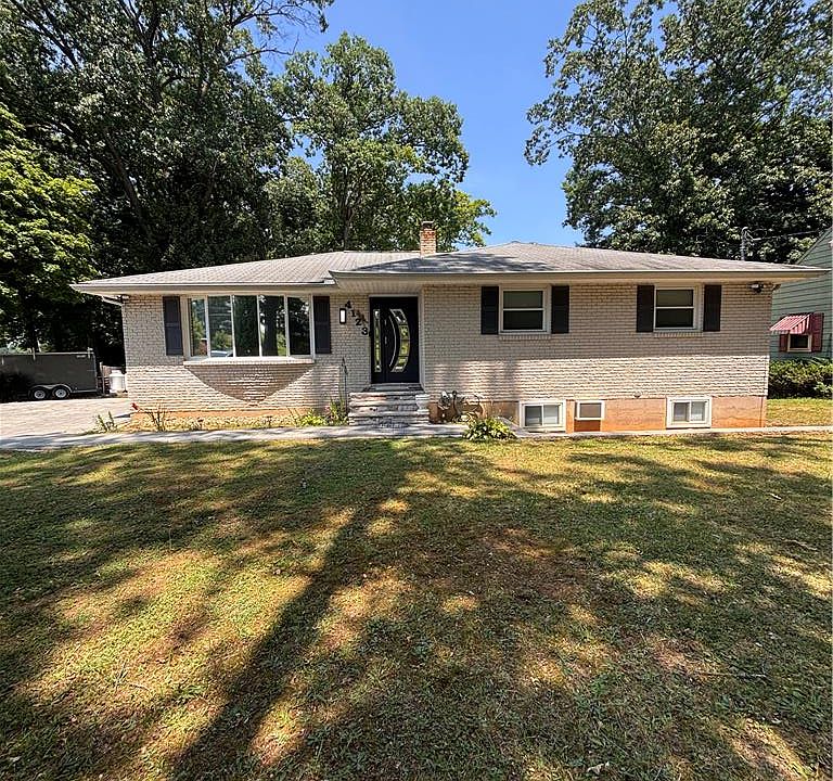 1st image of 4123 Oakland Rd