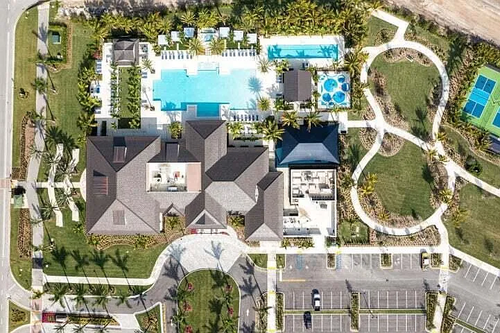 12586 Nautilus Cir — Photo 51