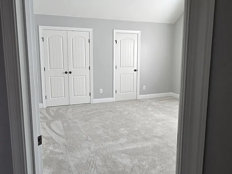 Upstairs Bedroom 5
