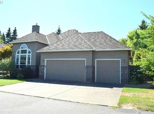 678 NE Evergreen Rd, Hillsboro, OR 97124