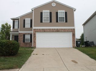 1943 Fountain Cir, Greenwood, IN 46143