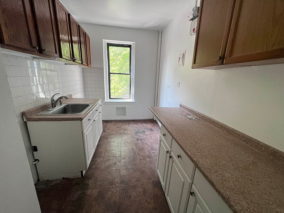 2nd image of 8380 118th St APT 6H