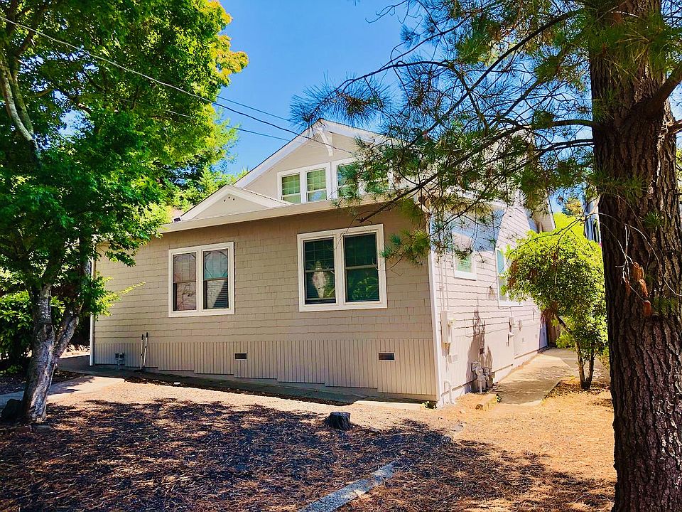 1st image of 9 Parkwood Ave