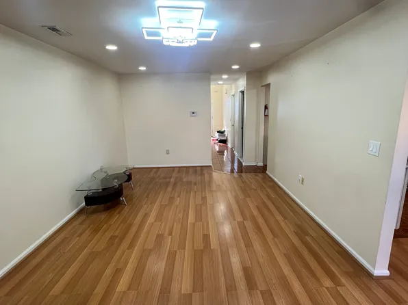 7 Sassafras Dr, Lumberton, NJ 08048