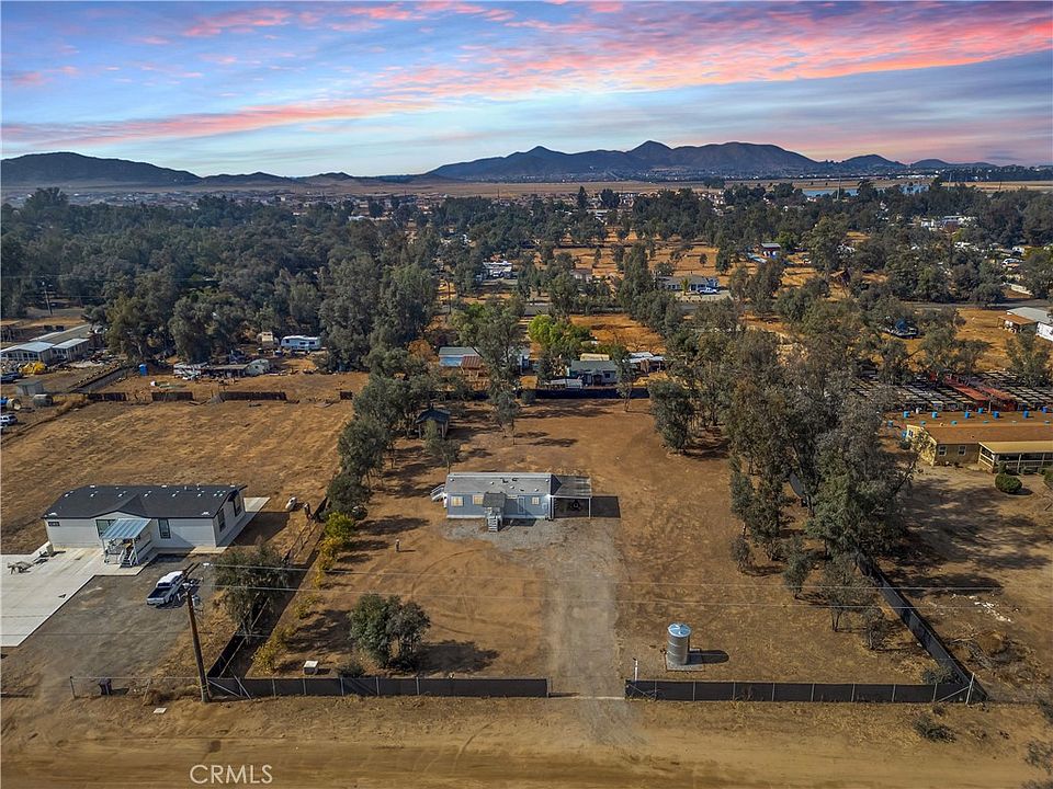 1st image of 28689 Dawn Ln