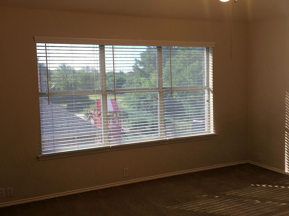1st image of 2120 Sleepy Hollow Trl