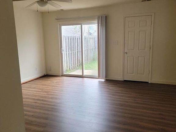4th image of 163 Jenness Ln APT D