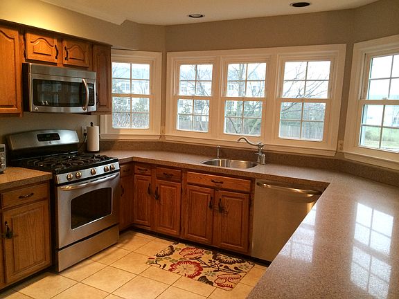 Bright, Sunny Kitchen