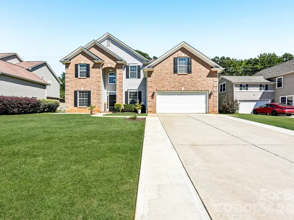 2632 Windsor Chase Dr, Matthews, NC 28105