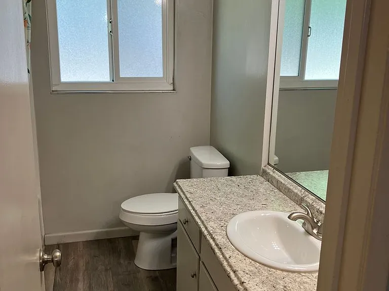 1430 E Orangeburg Ave — Photo 10