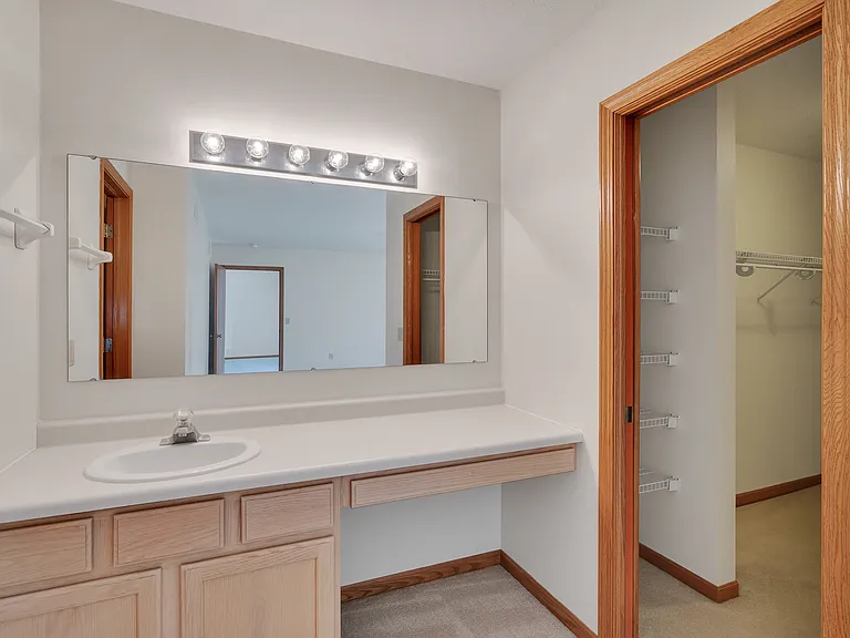 1131 Shadowridge Dr — Photo 10