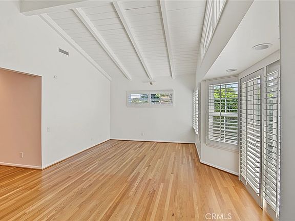 4th image of 18220 Clark St