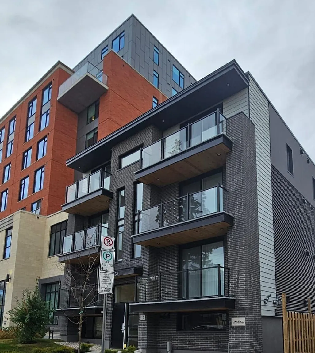 2 bed, $2,690 — Photo 1
