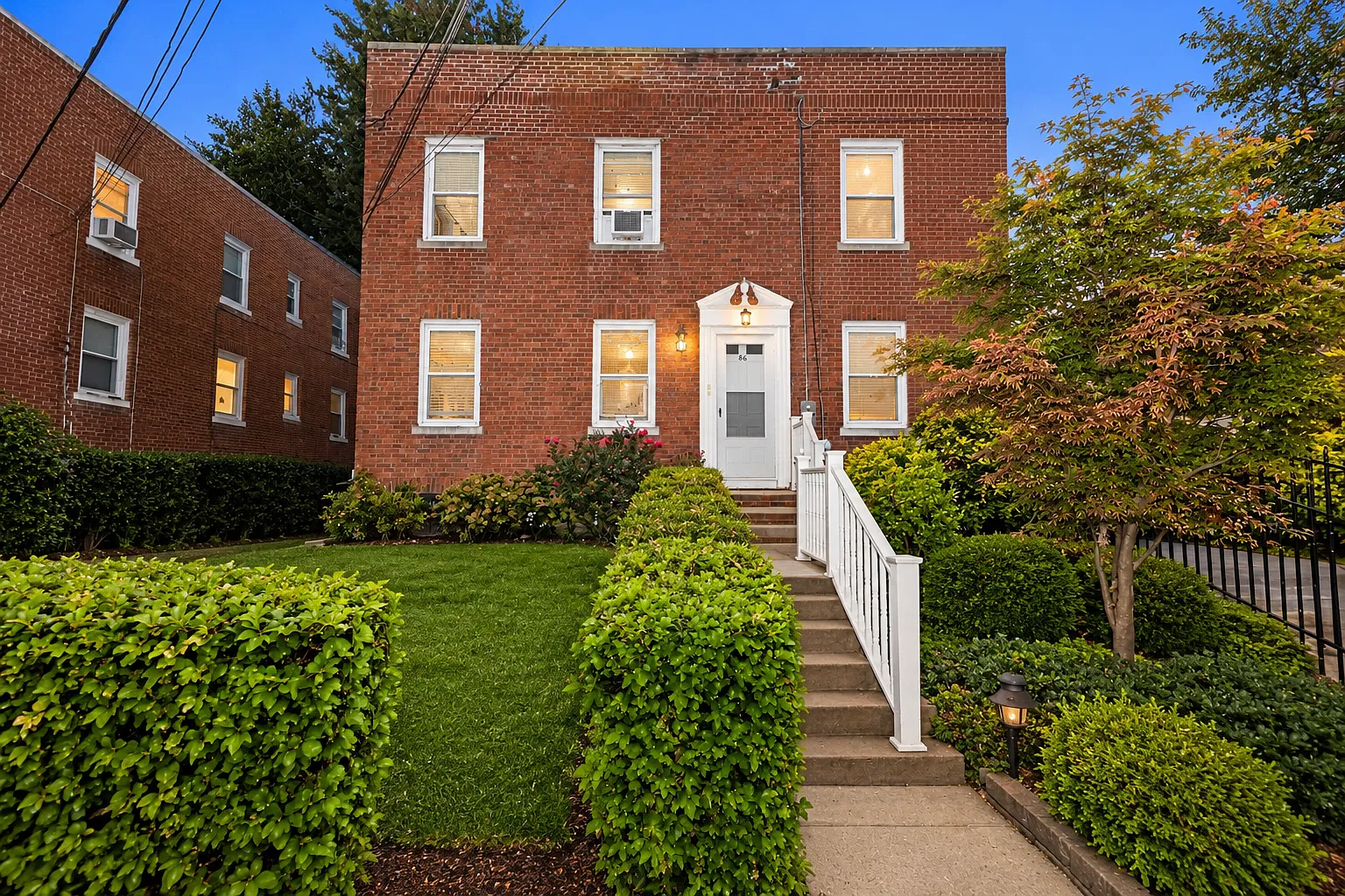3 bed, $2,500 — Photo 1