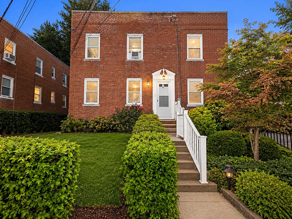 86 Chandler Ave #2