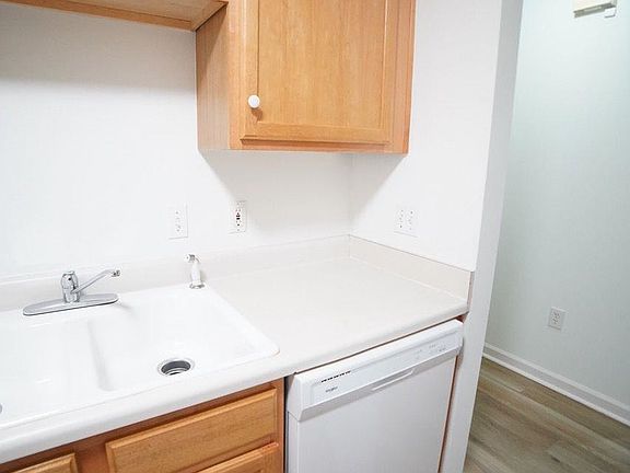 4th image of 1272 Cross Creek Cir Unit 1
