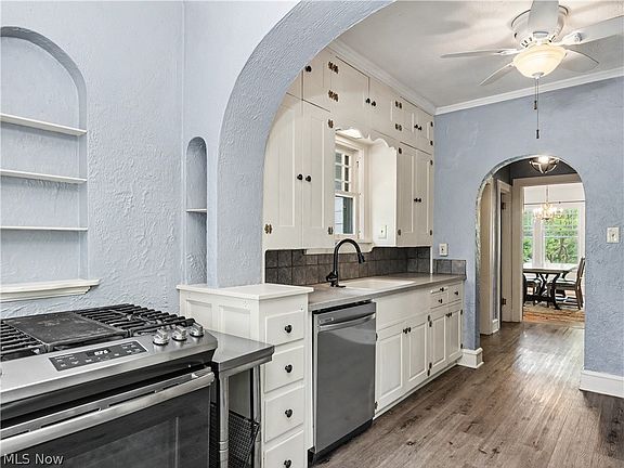 3rd image of 359 22nd St NW