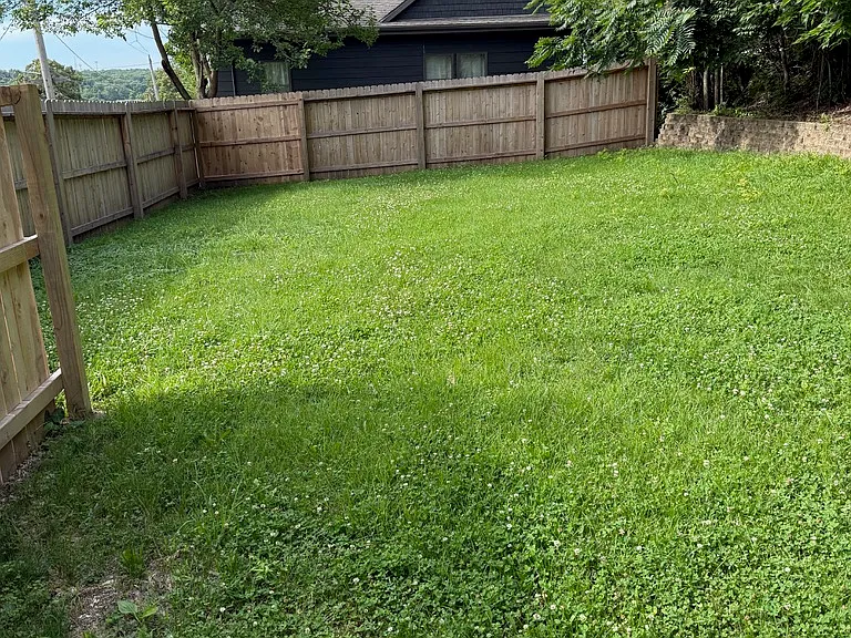 326 Logan St — Photo 27