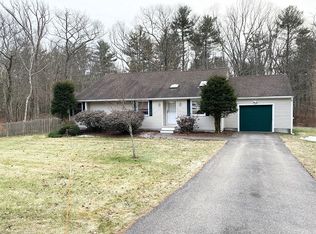 15 Autumn Rd, Medway, MA 02053