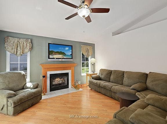 5th image of 303 Vana Dr