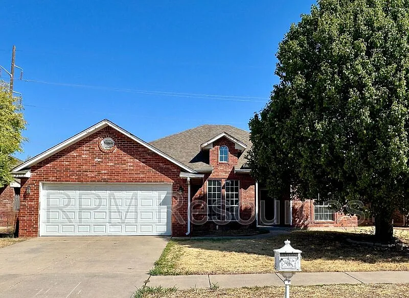 3 bed, 2.0 bath, 2078 sqft, $1,595 — Photo 1