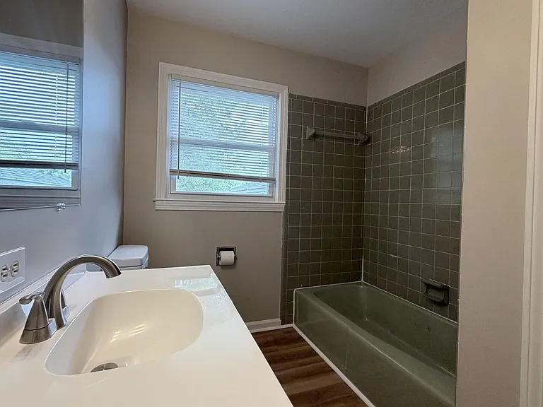 725 Wildflower Ln — Photo 23