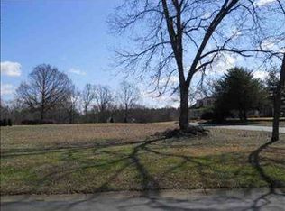 105 Thornhill Dr, Spartanburg, SC 29301