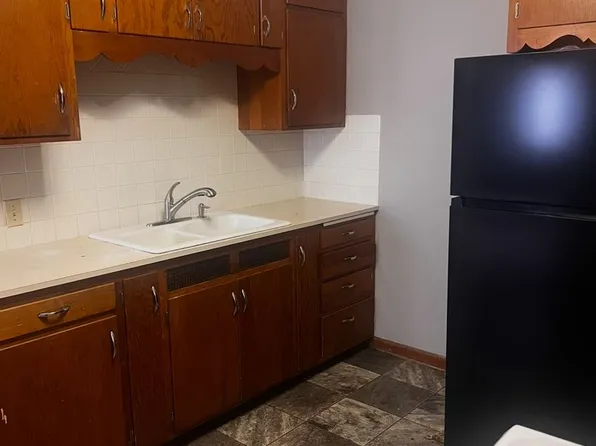 1726 9th St APT 6, Moline, IL 61265