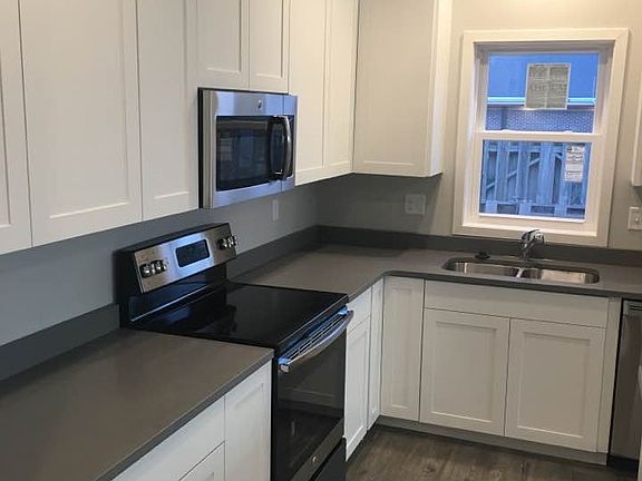 3rd image of 805 2nd St