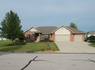 732 Burning Tree Dr, Defiance, OH 43512