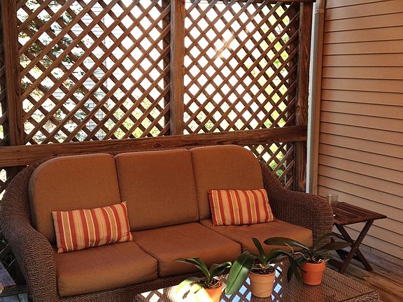 3rd image of 1361 Middlewood Dr