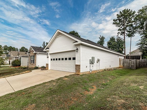 3rd image of 3243 Alexandria Drive