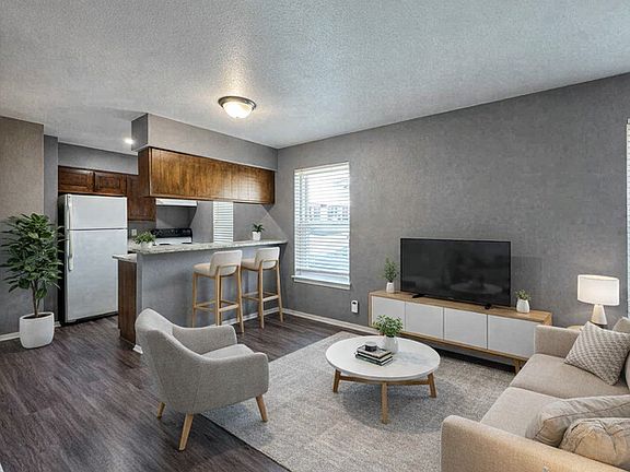 2nd image of 2225 Stella St APT 3