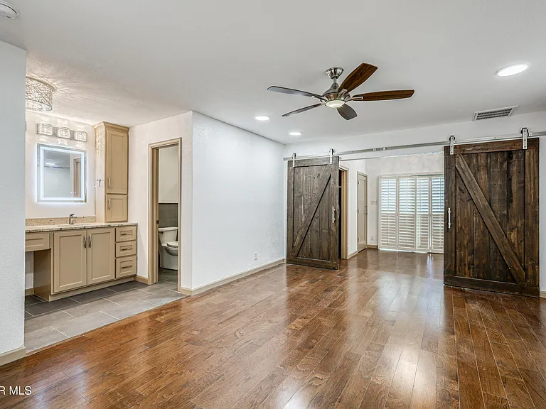4945 Vista Grande Cir — Photo 23